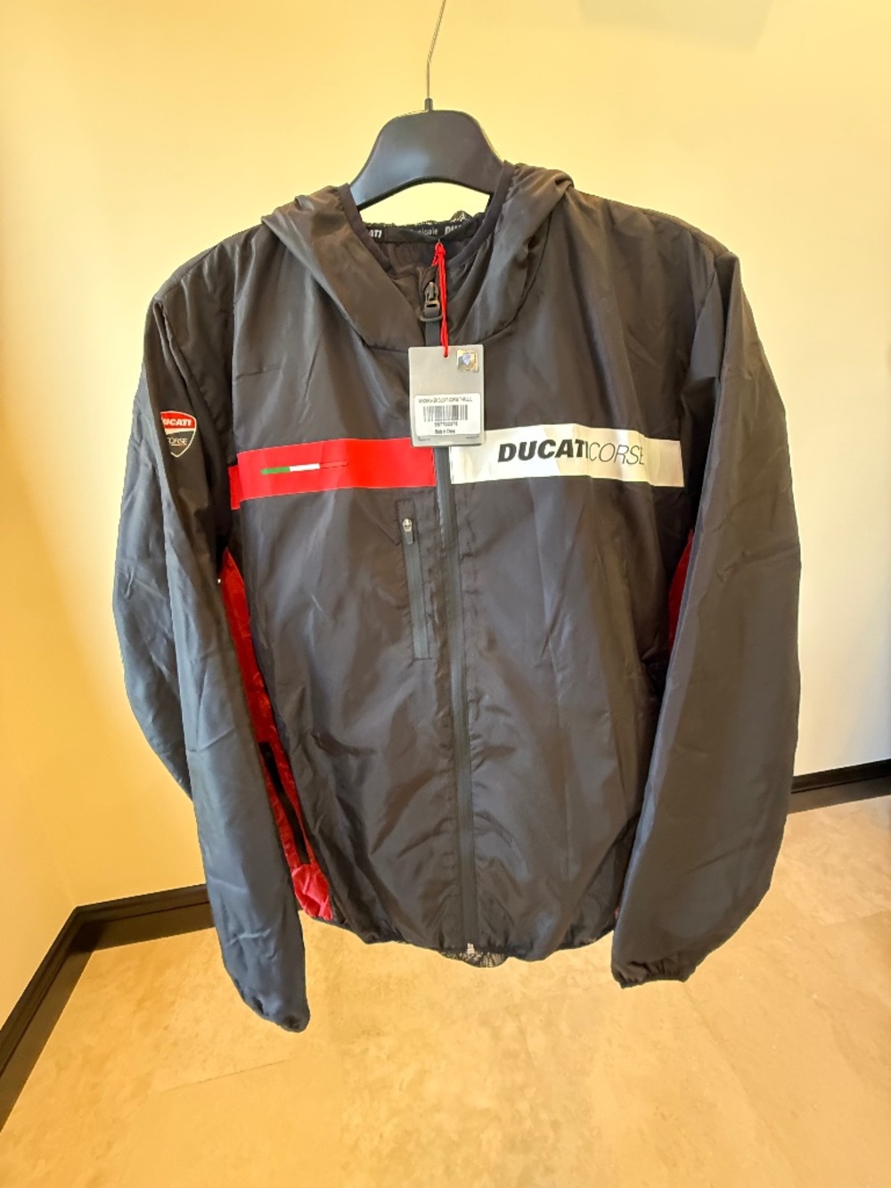 DUCATI Corse Thrill Windbreaker Hooded Jacket - Men's Medium - NEW WITH TAGS